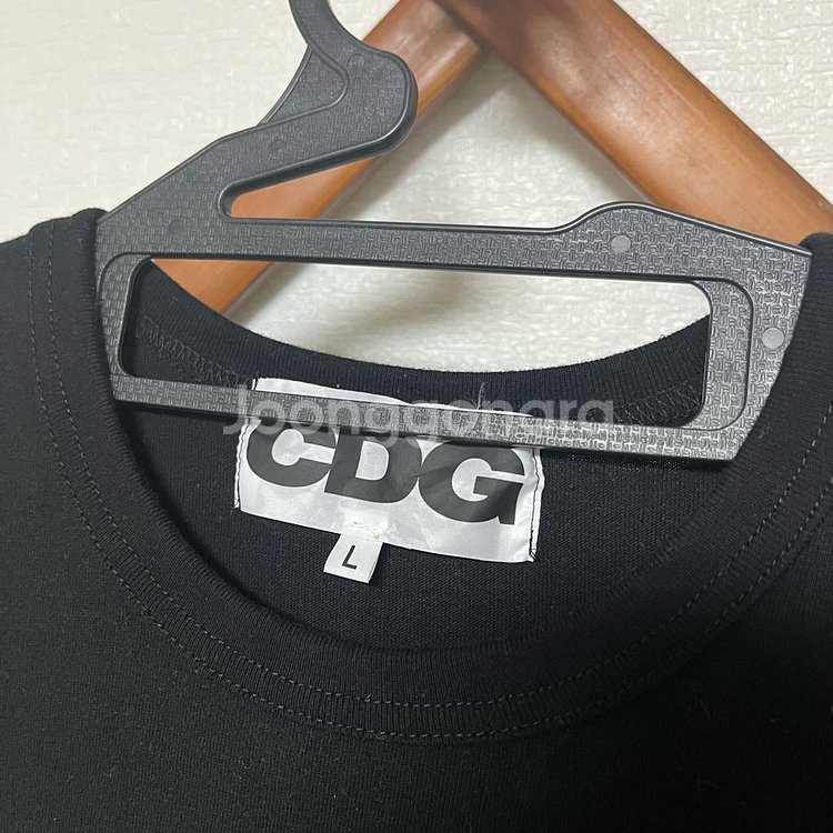 꼼데가르송 CDG 반팔 티셔츠--2
