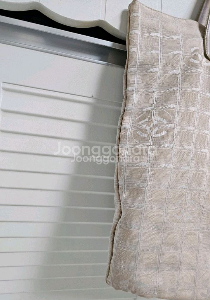 정품 샤넬 트레블 쇼퍼백 (7번대)--3