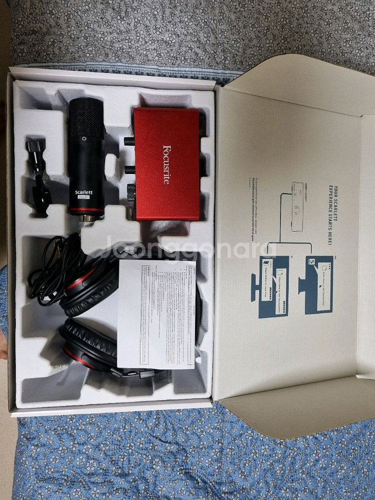 Focusrite Scarlett Solo Studio--1