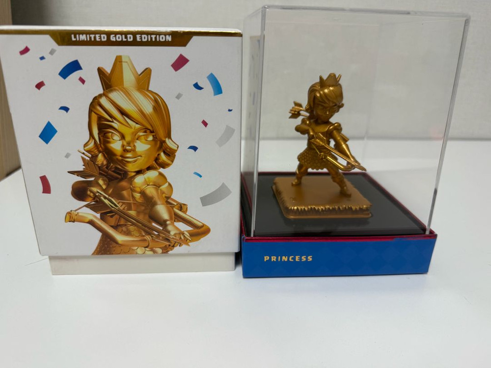 [공식] 클래시로얄 골드 프린세스 피규어--1