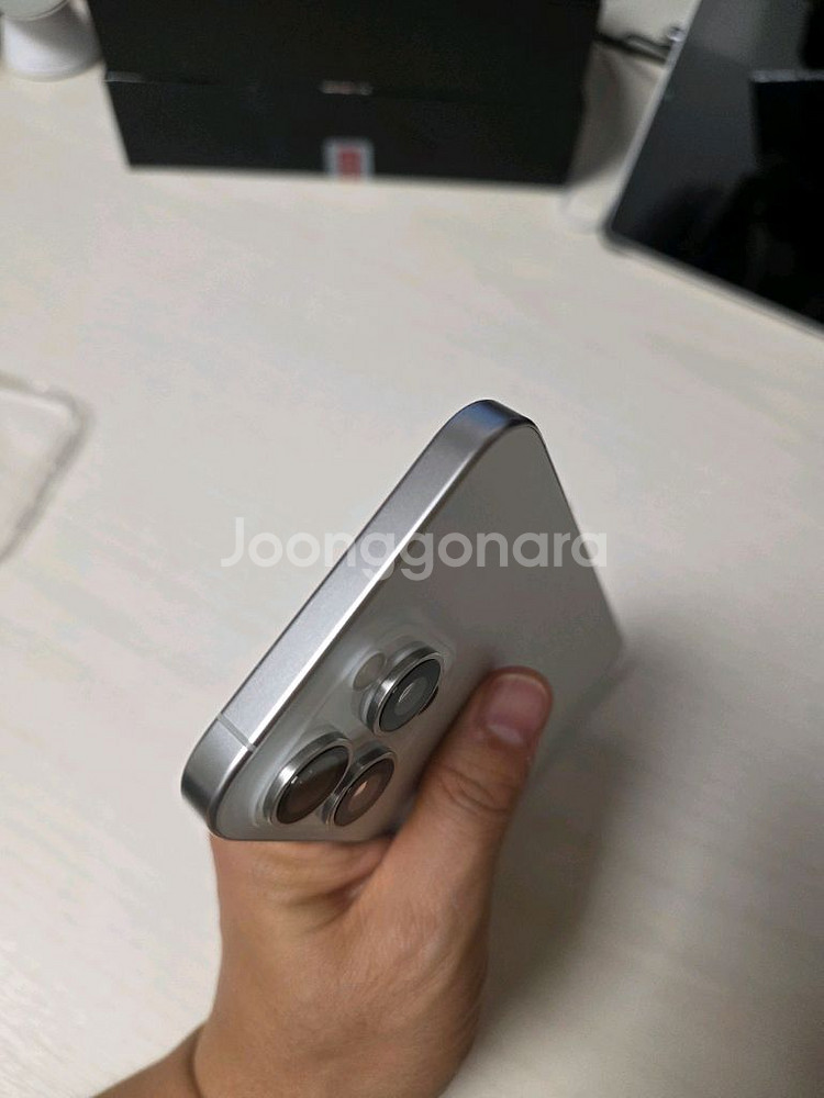 아이폰 15 프로 맥스 256g 팝니다.--2