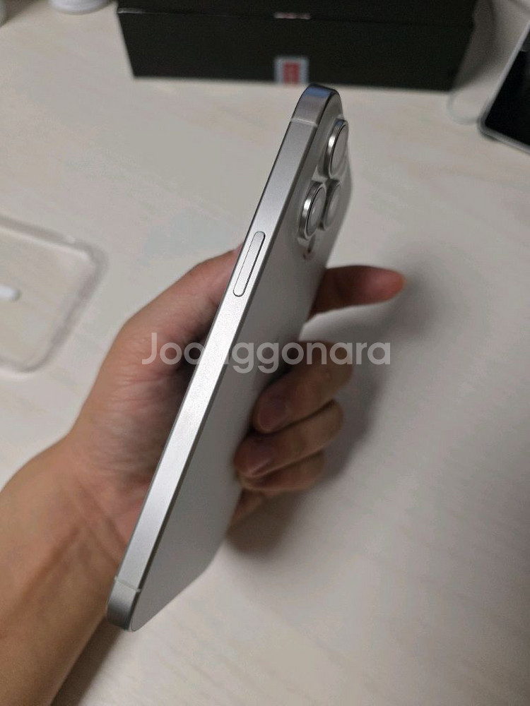 아이폰 15 프로 맥스 256g 팝니다.--3