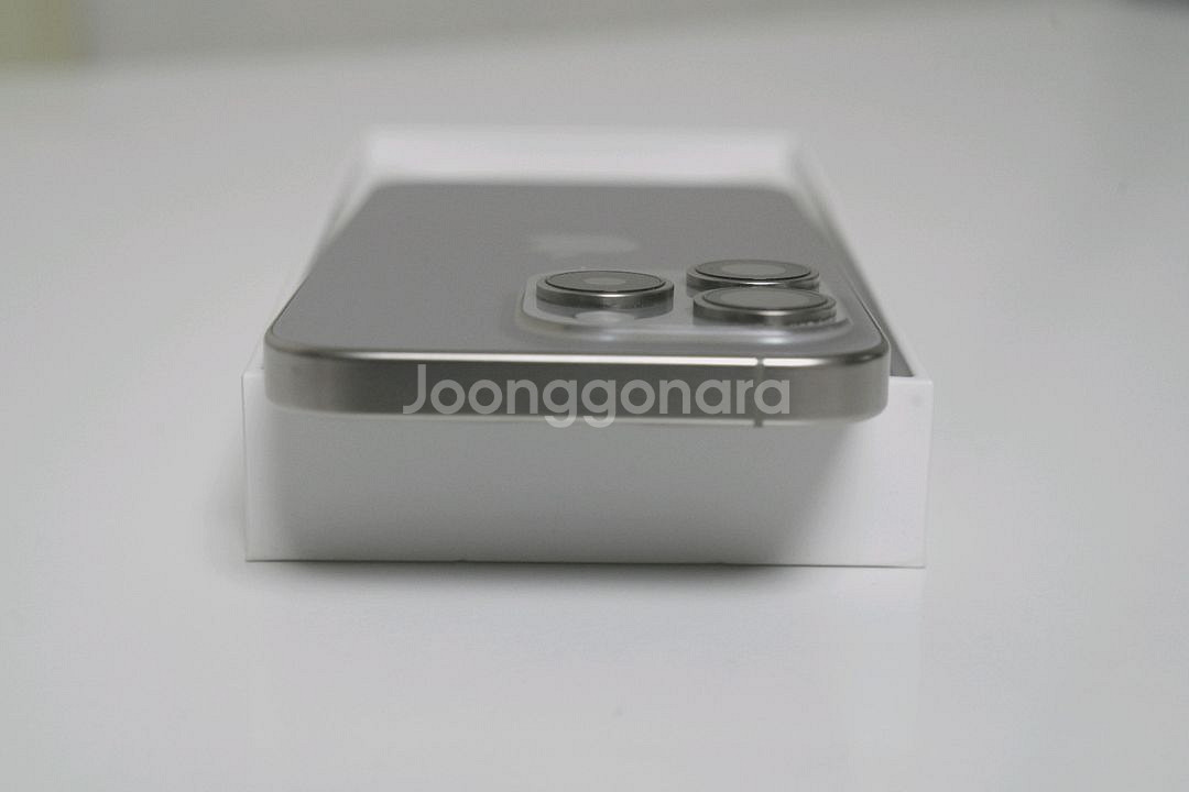 아이폰 15 프로 128GB 내추럴 티타늄--7