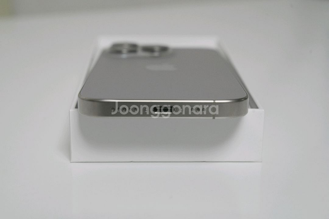 아이폰 15 프로 128GB 내추럴 티타늄--8