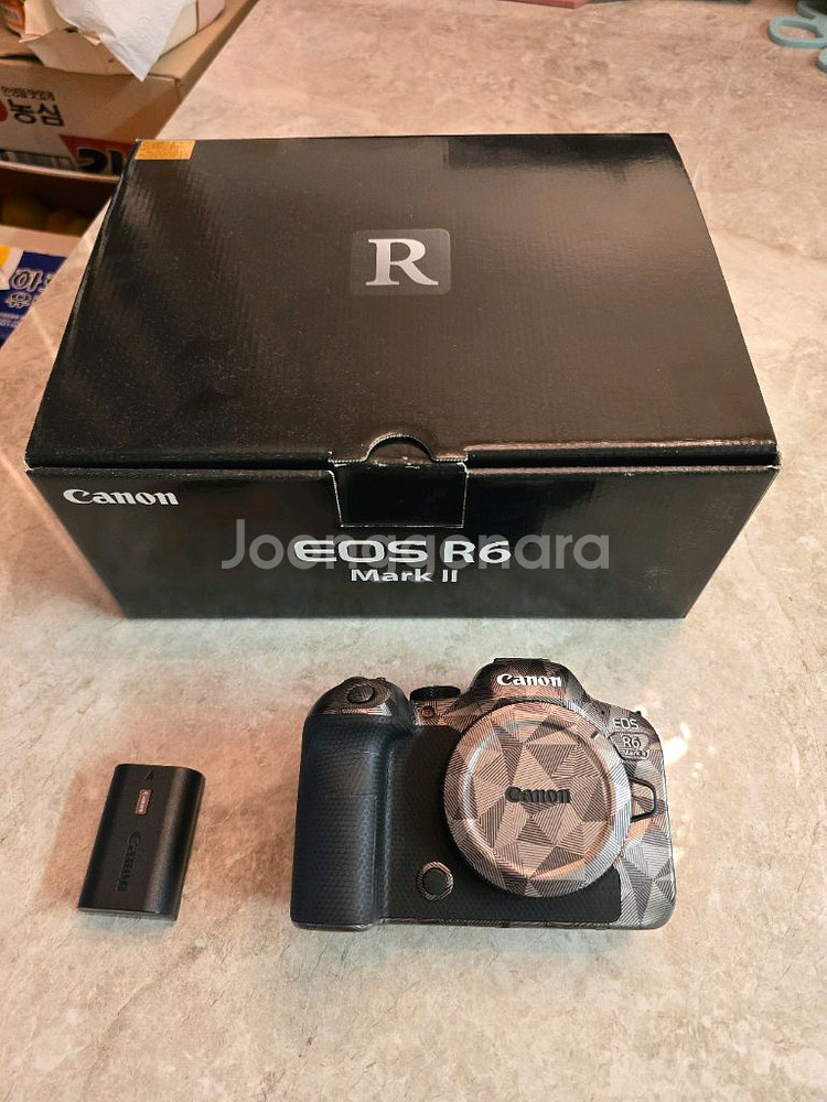 캐논 R6M2 팝니다.--0
