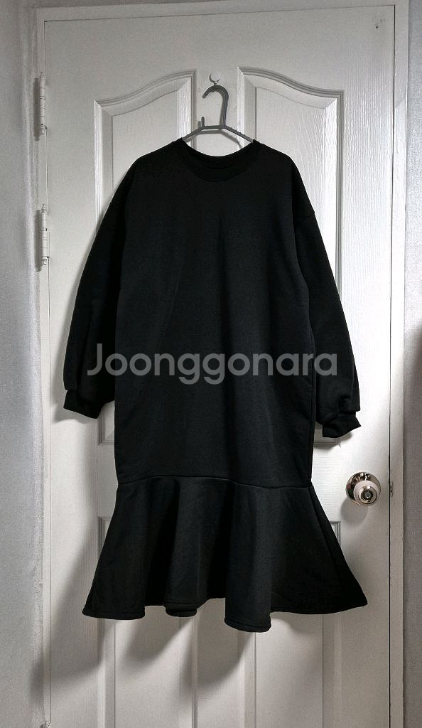 [새상품] 도톰 데일리 기모안감 머메이드 롱 원피스--1