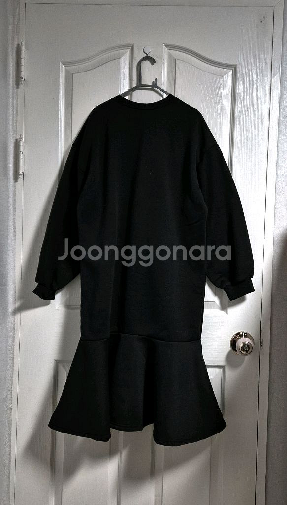 [새상품] 도톰 데일리 기모안감 머메이드 롱 원피스--6