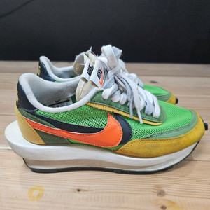 나이키 사카이 노초그린 235