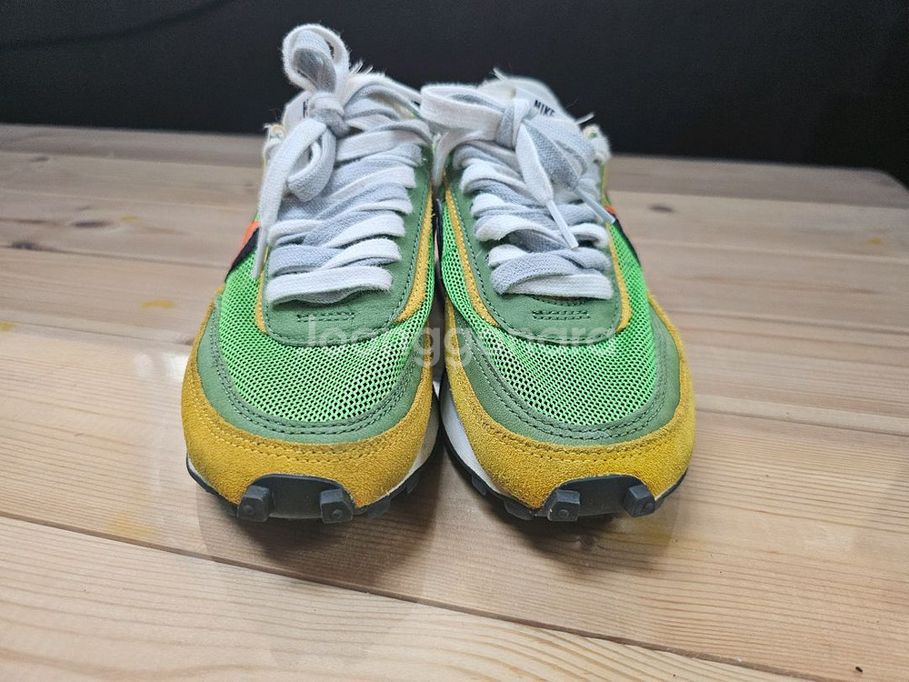 나이키 사카이 노초그린 235--2