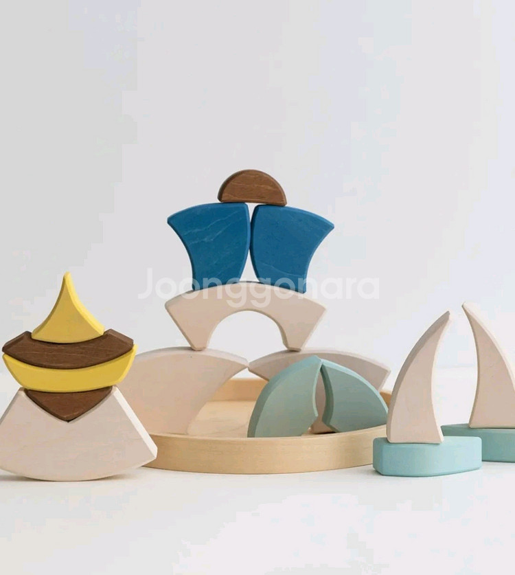 어브달 원목교구 유아장난감팝니다(벌 나비 피라미드)--1