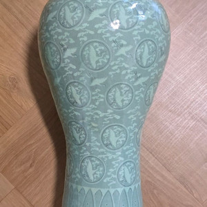 해강 유근형 청자흑백상감운학문매병