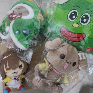 홀로라이브 코로네 인형 세트 판매합니다.