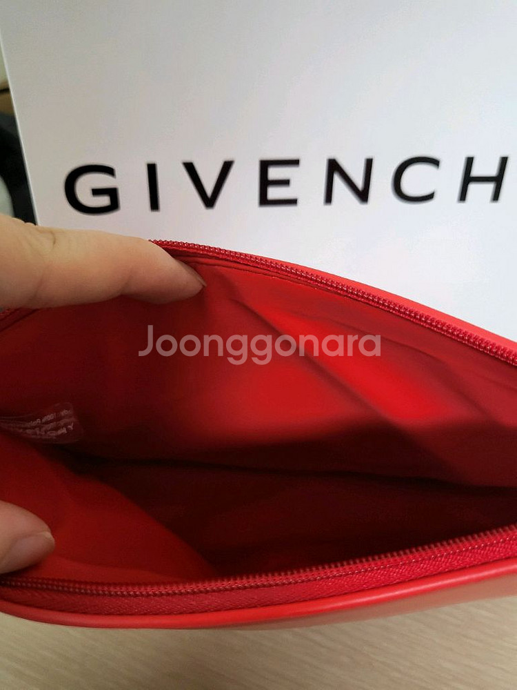 정품) 지방시 레드 파우치 (코스메틱)--3