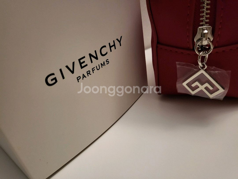 정품) 지방시 파우치 (코스메틱)--2