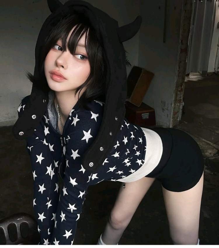 후드집업텔텔스튜디오스타집업키치배드블러드엔뉴엘 이미지