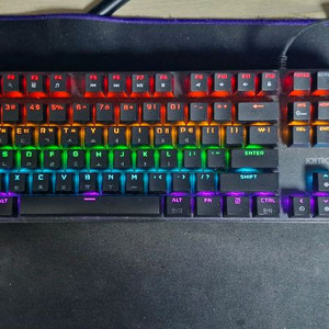 조이트론 JTKM-200S 텐키리스 기계식 키보드