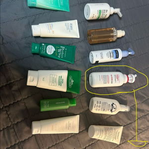 다양한 화장품/스킨케어 제품 일괄