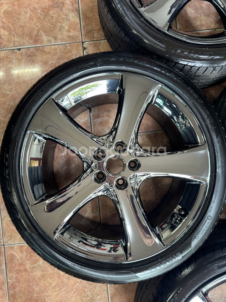 제네시스G80 20인치 블랙크롬 휠타이어 팝니다--2