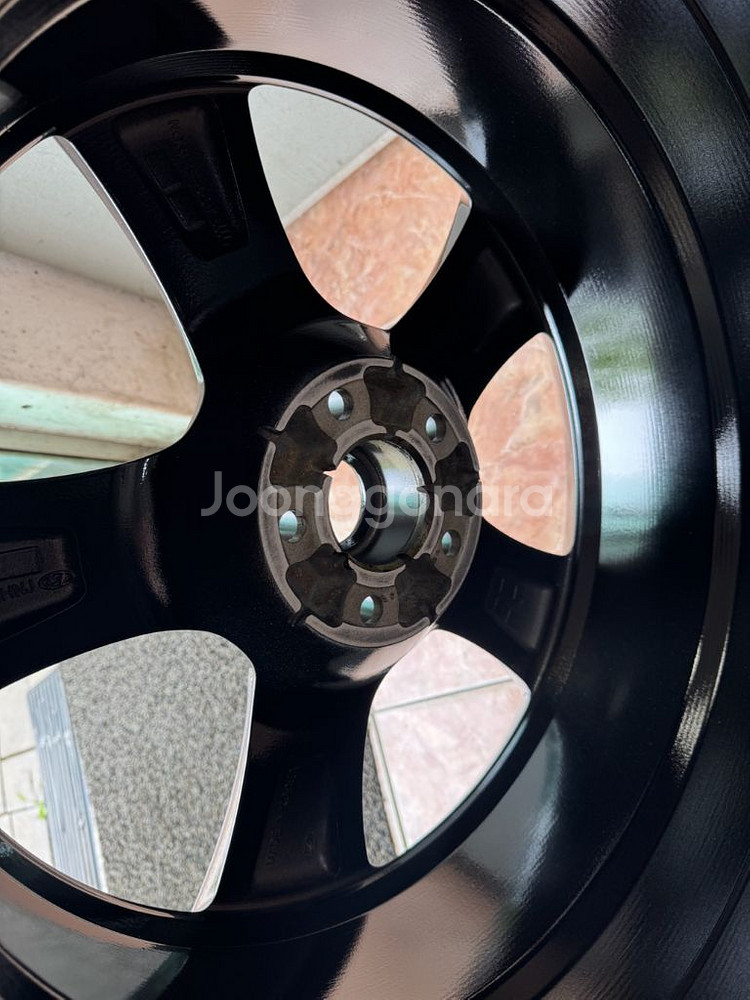 제네시스G80 20인치 블랙크롬 휠타이어 팝니다--7