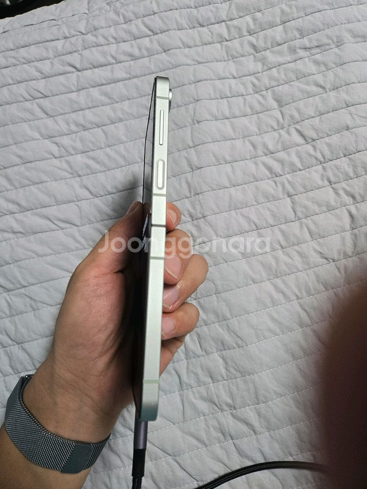 걀럭시 z플립6 256gb 올갈이 새제품급 판매--1