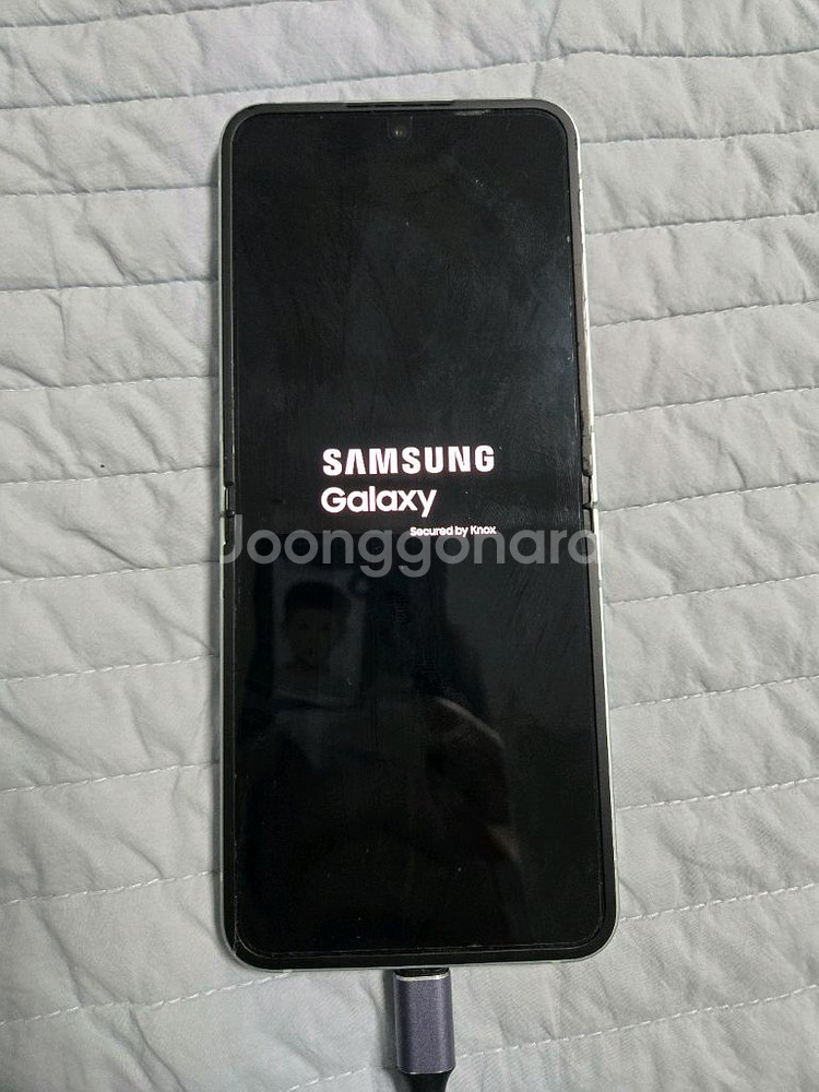 걀럭시 z플립6 256gb 올갈이 새제품급 판매--4