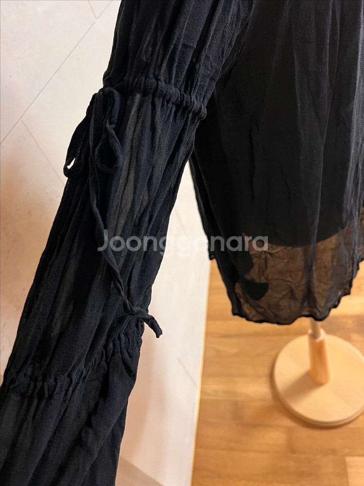 클럽모나코 실크 블라우스--4