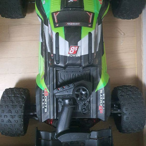 1/5 크라톤 8s RC카 판매 합니다