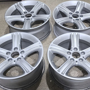 bmw 320d 17인치 순정휠 대품판매20만원