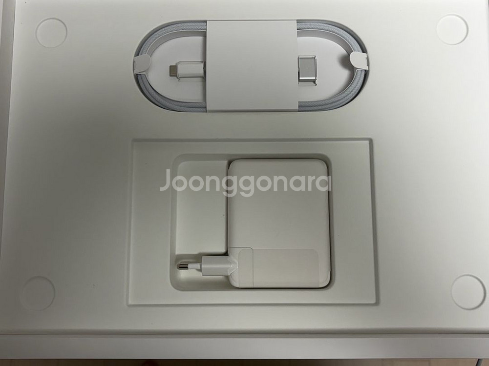 맥북 M1 MAX 16인치 64램 4TB 애케플 적용--2