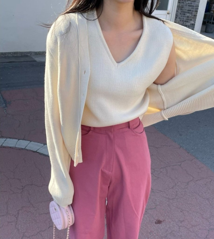 (새상품) 5만원대 니트 가디건 + 니트 나시 세트--1