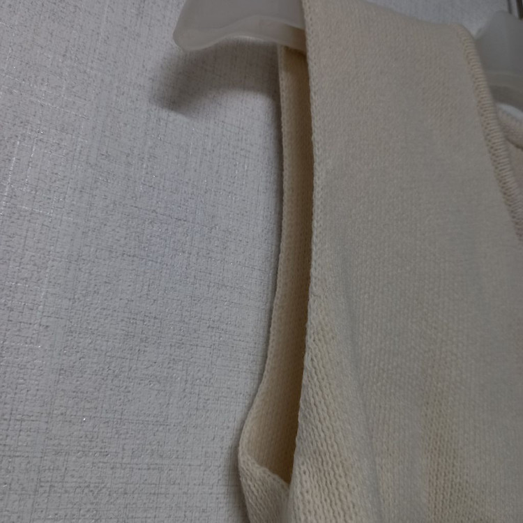 (새상품) 5만원대 니트 가디건 + 니트 나시 세트--7