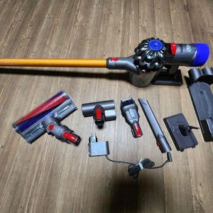 다이슨 v8 청소기 이미지