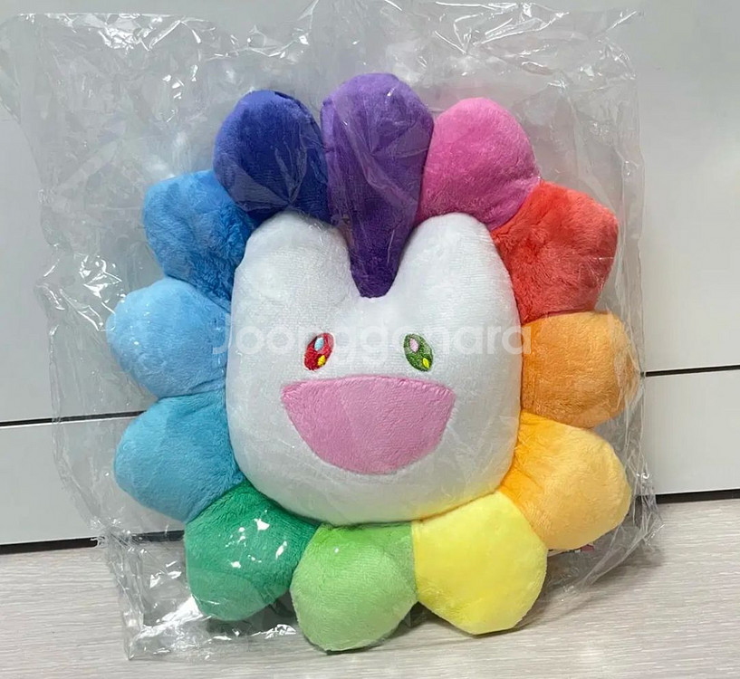 뉴진스 무라카미 플라워 쿠션 미개봉--0