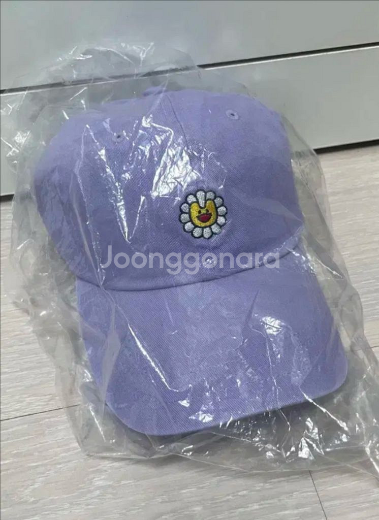 뉴진스 팝업 무라카미 볼캡 모자 퍼플 미개봉--0