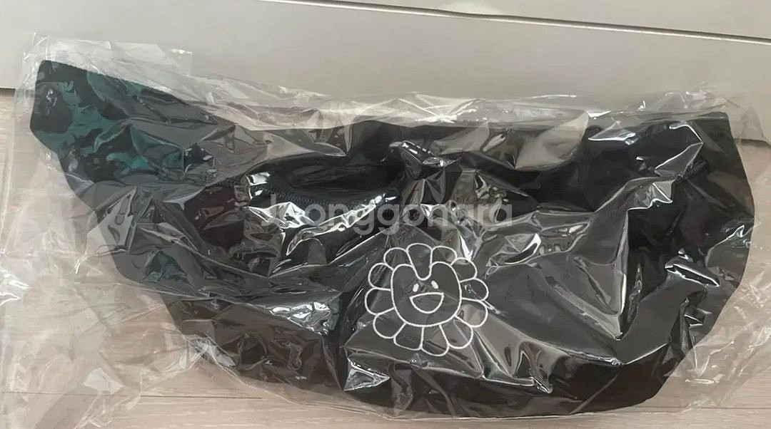 뉴진스 무라카미 응원봉가방 빙키봉 가방 미개봉--0