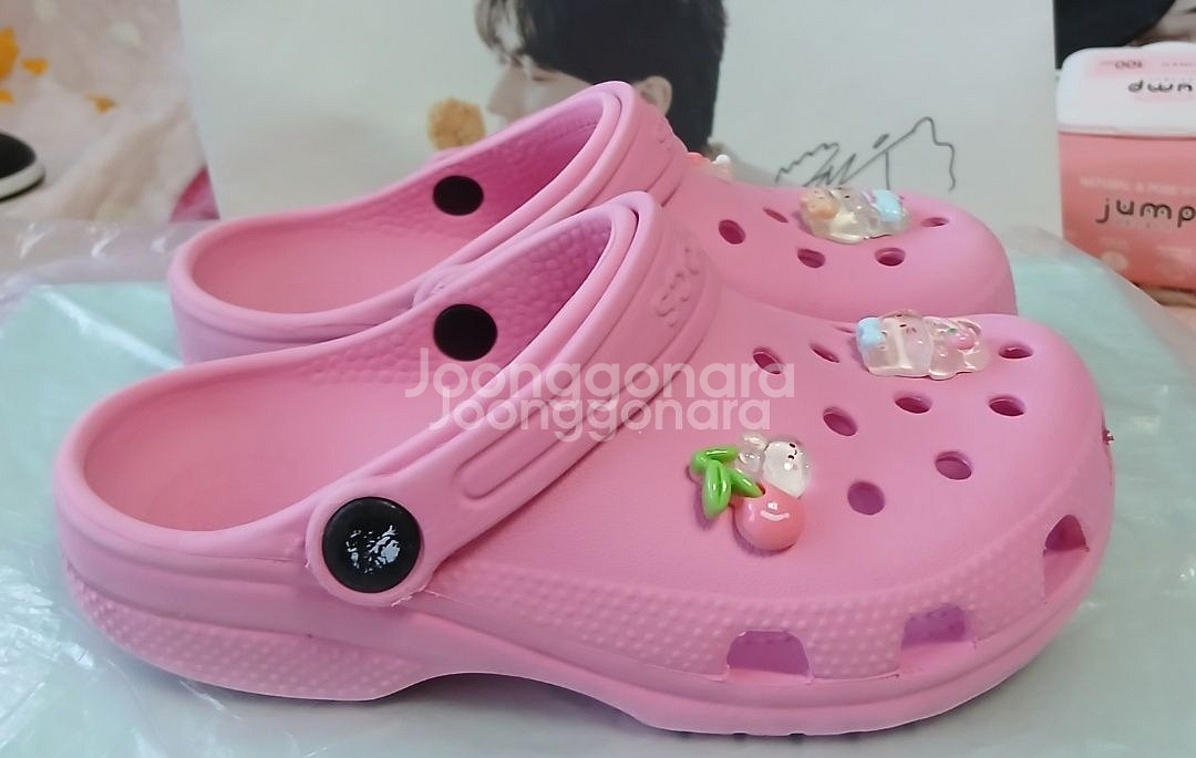 크록스c12 핑크 175정도 실사이즈.지비츠포함--3