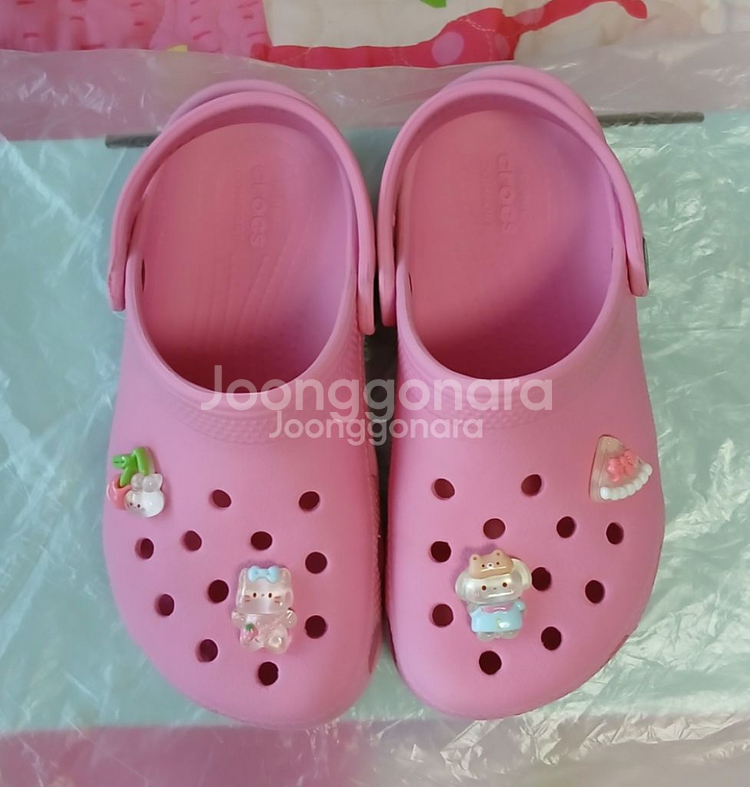 크록스c12 핑크 175정도 실사이즈.지비츠포함--7