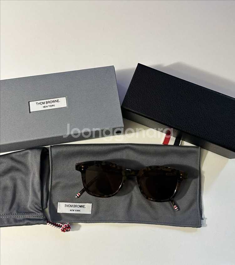 톰브라운 도쿄 톨토이즈 아세테이트 렉텡귤러 선글라스--0