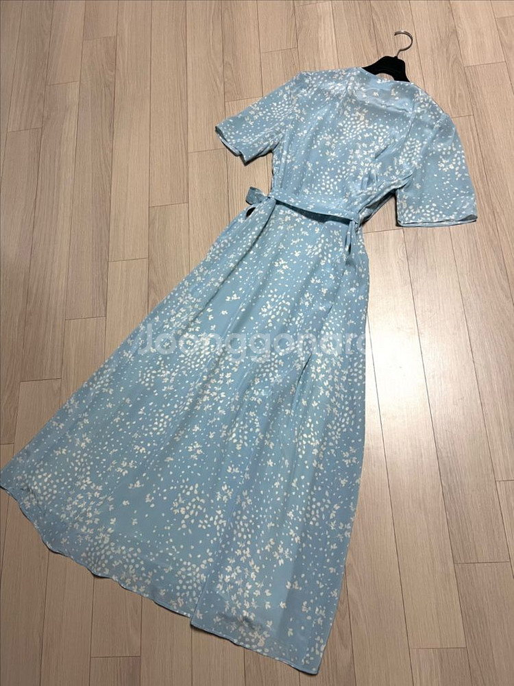 21 한섬 DKNY 소이현 실크100 랩롱원피스 플라워--7