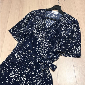 21 한섬 DKNY 소이현 실크100 랩롱원피스 플라워