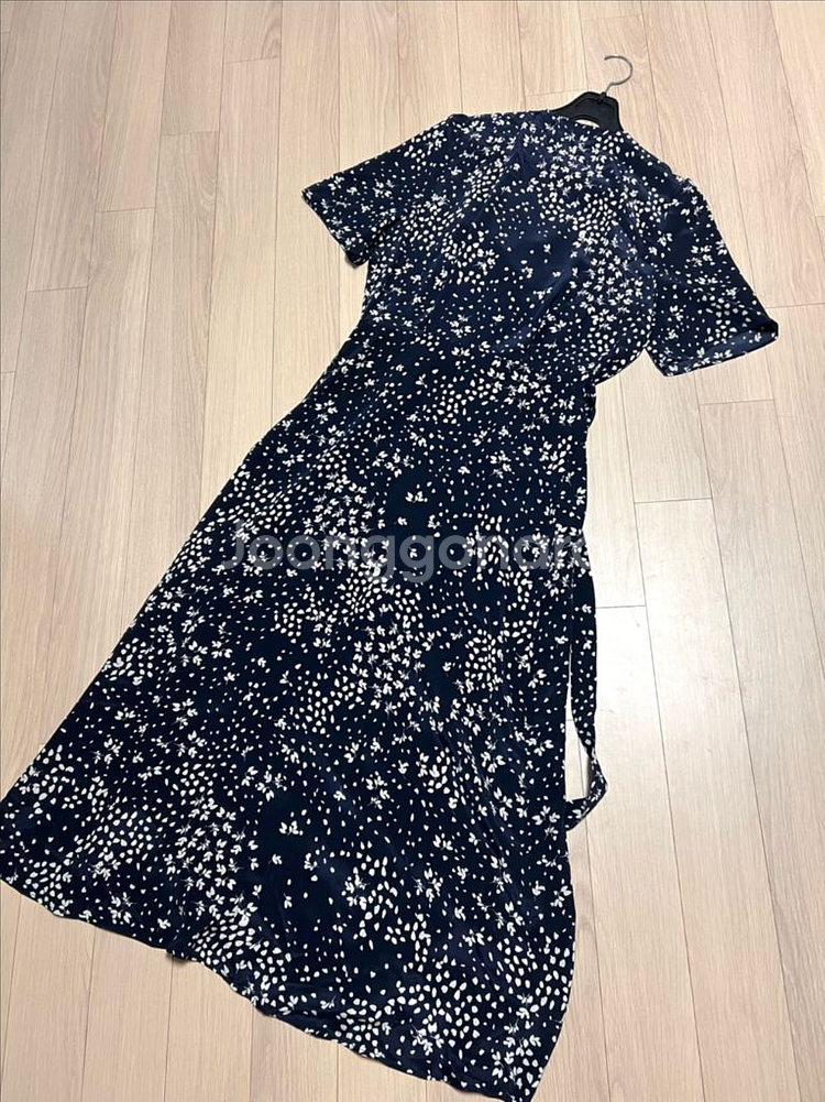 21 한섬 DKNY 소이현 실크100 랩롱원피스 플라워--9