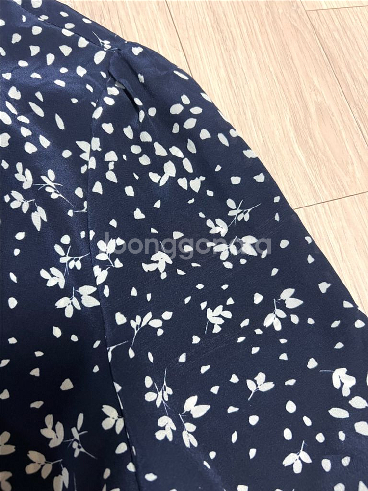 21 한섬 DKNY 소이현 실크100 랩롱원피스 플라워--12