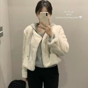 새상품,정가이하) 라플리에 lea fur jk