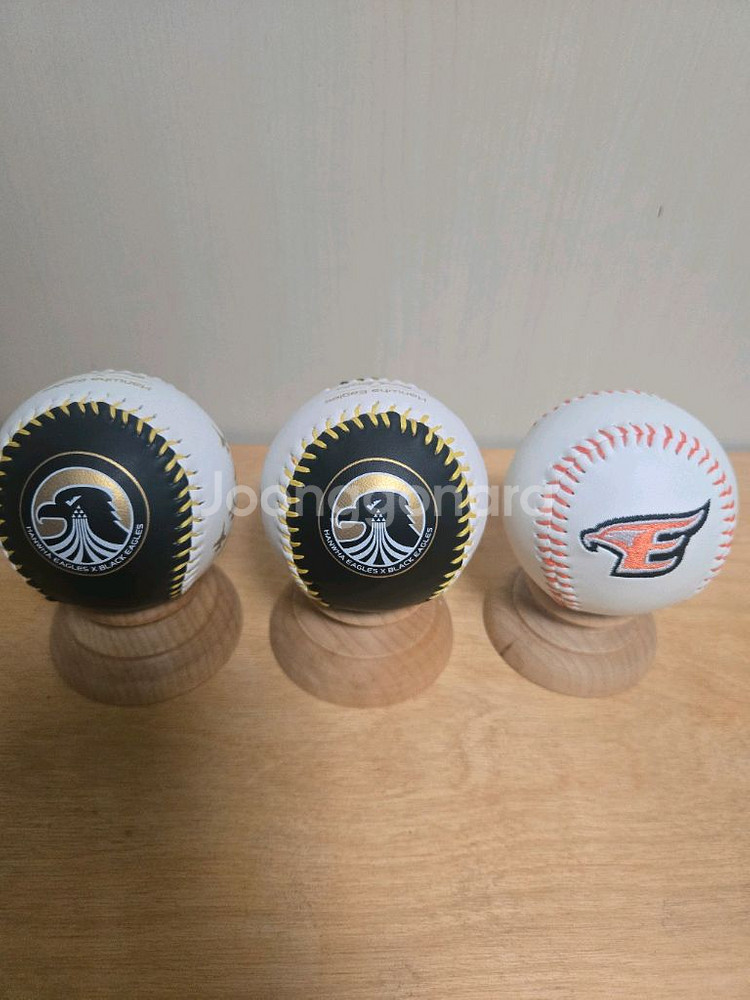 한화이글스 김서현, 정은원, 최재훈 싸인볼--1