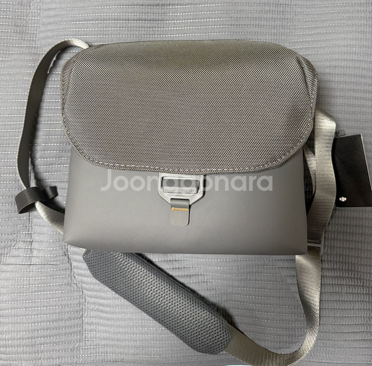 DJI AIR3 플라이모어콤보--1