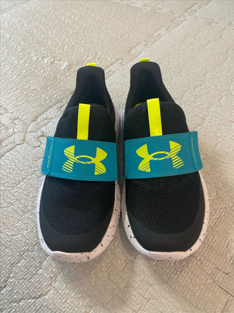 언더아머 아동 슬립온(220)--0