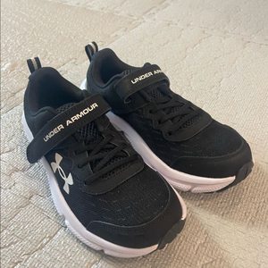 언더아머 아동 운동화(220) 새상품