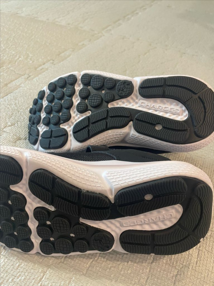 언더아머 아동 운동화(220) 새상품--1