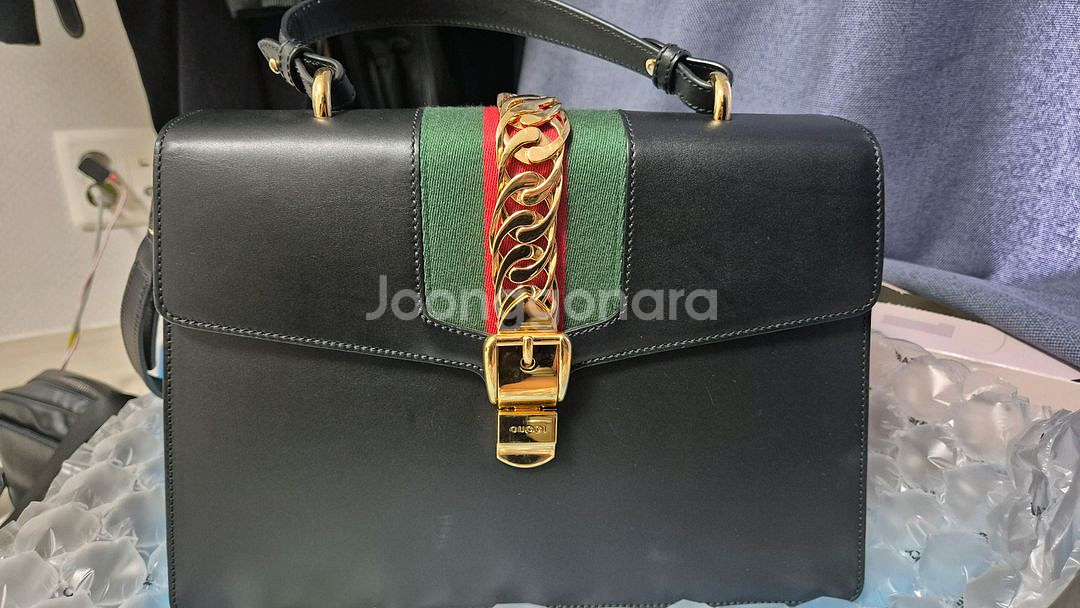 구찌 실비백 미디엄--4