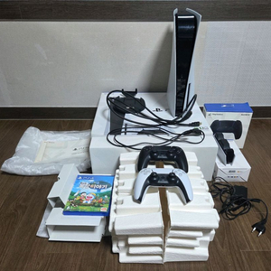 플스5 1018A 디스크버전 팝니다.